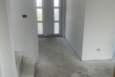 Casă cu 4 camere în Moșnița Veche - 7