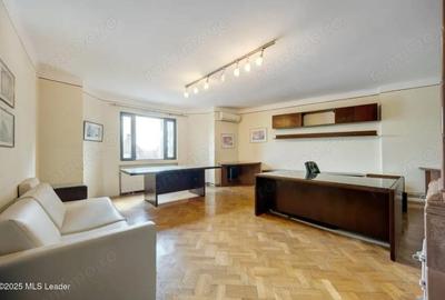 Apartament cu 3 camere decomandat în Armeneasca - 3