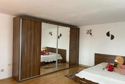 Casă cu 9 camere cu Teren 1500 Mp în Ceacu - 9