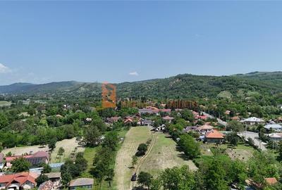 Teren intravilan in localitatea Valea Parului - 2