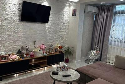 Apartament cu 3 camere semidecomandat, mobilat în Țiglina 2