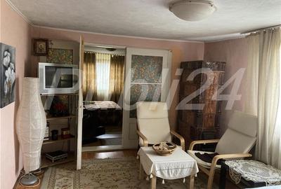 Casă cu 8 camere în Coțofenești - 2