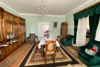 Casă cu 4 camere cu Teren 627 Mp în Central - 9