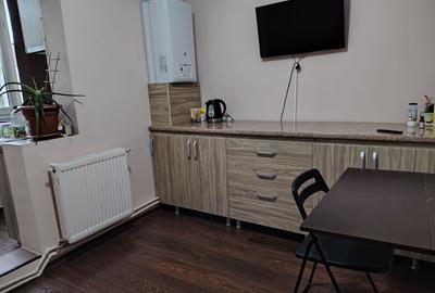 Apartament cu 3 camere decomandat, mobilat în Micro 13 - 7