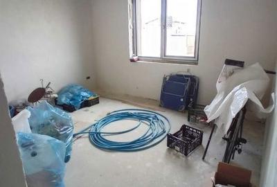 Casă cu 4 camere cu Teren 102 Mp în Domnești - 2