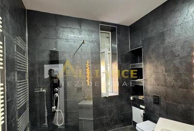 Apartament cu 4 camere decomandat în Universitate