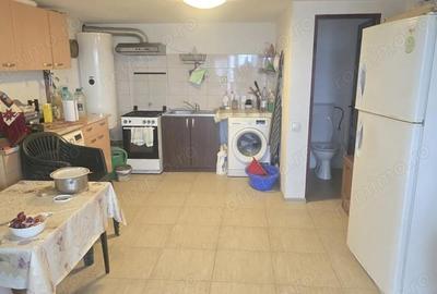 Casă în Zăvoi - 12