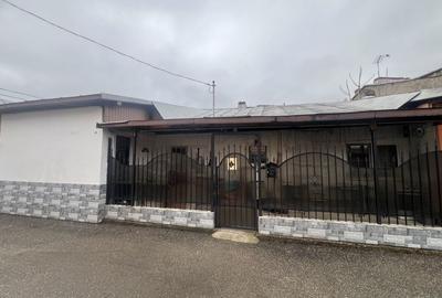 Casă cu 2 camere în Central - 1