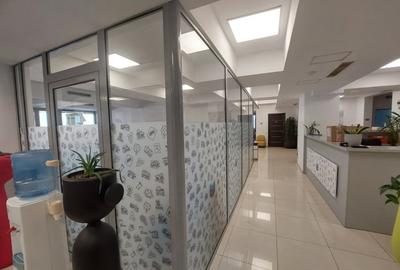 Centru - Bd. Mamaia , spatiu IDEAL BIROURI in cladire reprezentativa , 440 mp. - 2