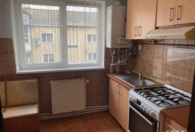 Apartament cu 3 camere decomandat în George Enescu - 1