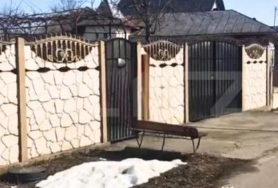 Casă cu 4 camere în Central - 1