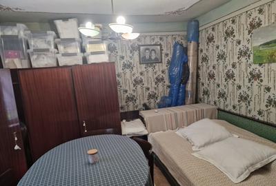 Casă cu 4 camere cu Teren 910 Mp în 23 August