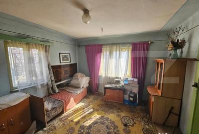 Casă cu 4 camere cu Teren 3800 Mp în Măgina - 3