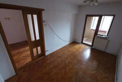 Apartament cu 2 camere decomandat în Central - 3