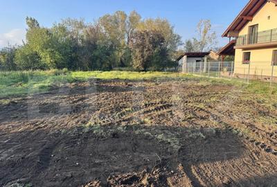 Teren de 637 mp, în Central - 1