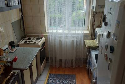 Apartament cu 3 camere semidecomandat în Câmpina - 2