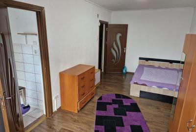 Garsoniera mobilata Tractorul - 6