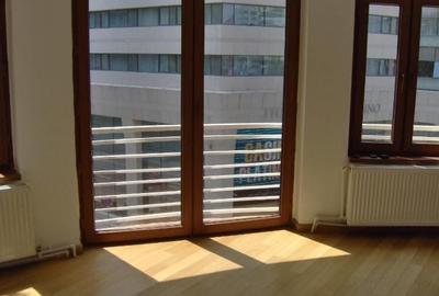 De Inchiriat Apartament 6 camere, C. Victoriei - Sala Palatului sect 1 - 3