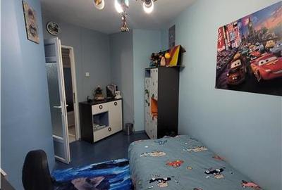 Apartament cu 4 camere decomandat, mobilat în Trocadero - 8