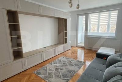 Apartament cu 2 camere decomandat în Micro 1 - 6