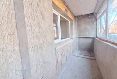 Apartament cu 3 camere decomandat în Narcisa - 4