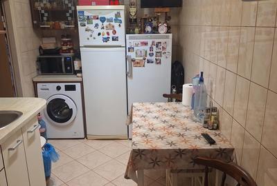 Apartament cu 2 camere semidecomandat în Victoriei