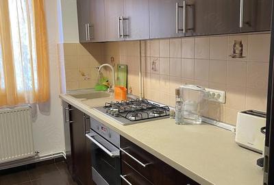 Apartament cu 3 camere semidecomandat în Circumvalațiunii - 1