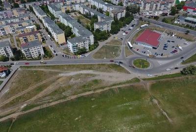 Teren de 4805 mp, în Central - 3