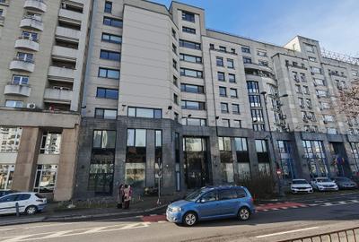 Birou, de 3,560 mp, în P-ța Unirii - 9