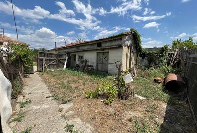 Casa de vanzare in comuna Vulturu , la strada Principala - 14