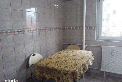 Garsonieră decomandată în Tei - 12