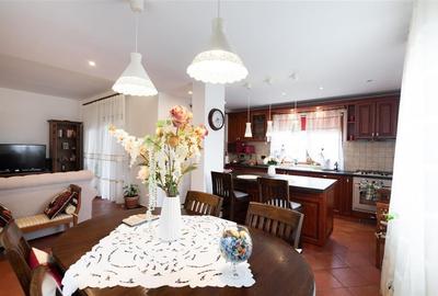 Vila formata din 4 apartamente in Cordau, zona President. - 16