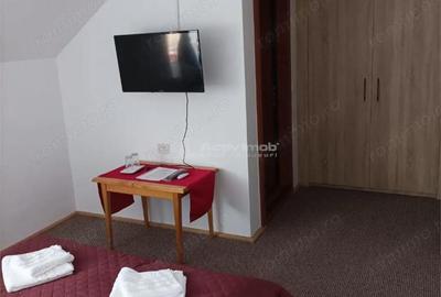 Casă cu 10 camere cu Teren 980 Mp în Central - 16