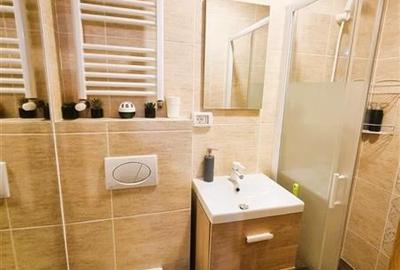 Randament Excelent  Apartament Complet Renovat la 5 Minute de Piata Sfatului - 10