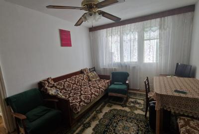 Apartament 3 camere, semidecomandat, 55mp, Calea Bucuresti, zona Nanterre