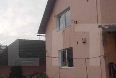 Casă cu 4 camere cu Teren 396 Mp în Central - 2