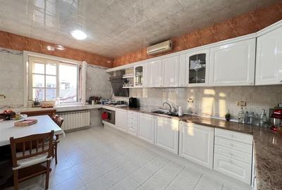 Casă individuală cu 12 camere cu Canalizare în Unirii - 17