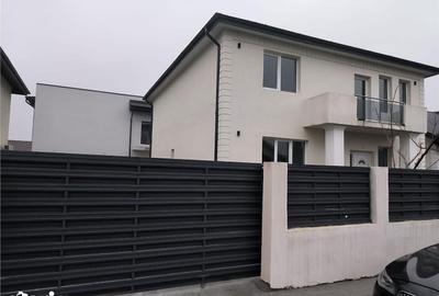 Casă cu 5 camere cu Teren 330 Mp în Central - 1