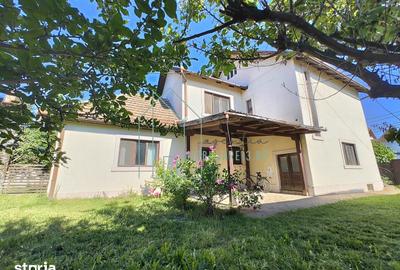Casă cu 5 camere cu Teren 500 Mp în Central - 1