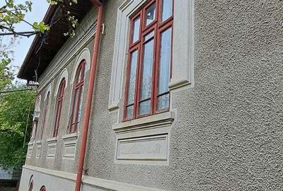 Casă cu 4 camere în Exterior Vest