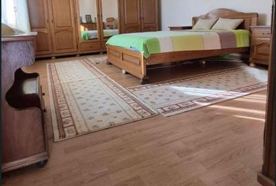 Casă cu 4 camere în Central - 3