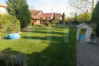 Casa de vanzare, pretabila pentru Pensiune sau regim hotelier - 3