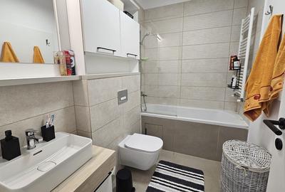 Apartament cu 3 camere semidecomandat în 13 Septembrie - 5