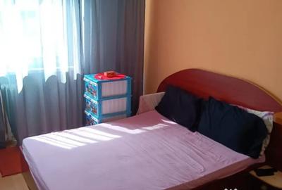 Apartament cu 3 camere decomandat în Exterior Vest