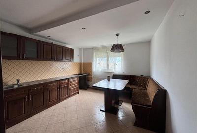 Doua case de vanzare, teren 800 mp, Zarnesti, Brasov - 7