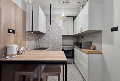 Apartament cu 3 camere decomandat în Palazu Mare - 3