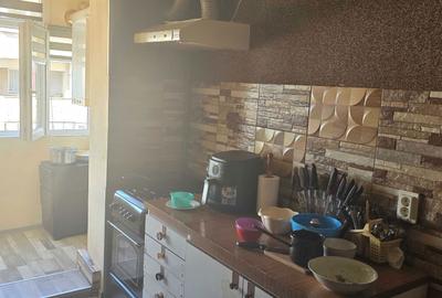 Apartament cu 3 camere decomandat în ISR - 2