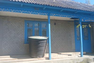 Casă cu 4 camere în Central - 1