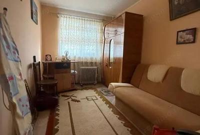 Apartament cu 2 camere decomandat în Micro 19 - 2