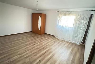 CASA ROMANESTI  5 CAMERE - 7